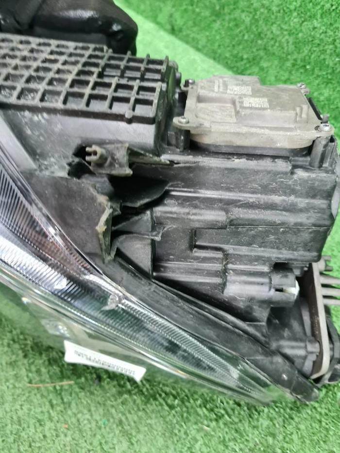 Фара правая Chery Tiggo 8 Pro (2021-2024) LED