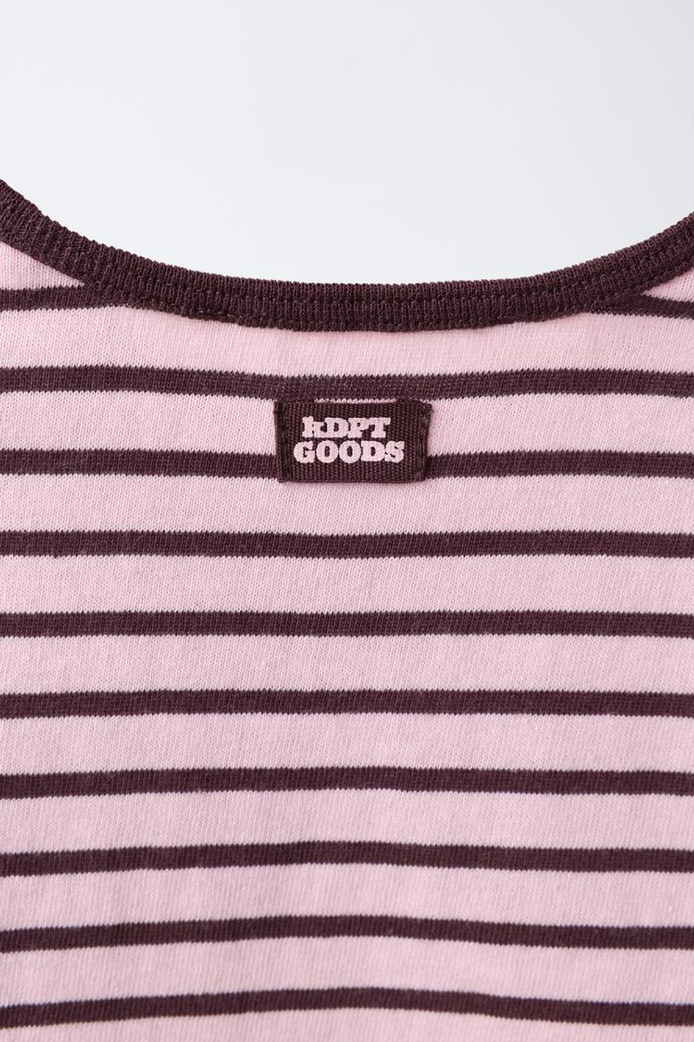 ZARA ФУТБОЛКА В ПОЛОСКУ С НАШИВКОЙ, РОЗОВЫЙ