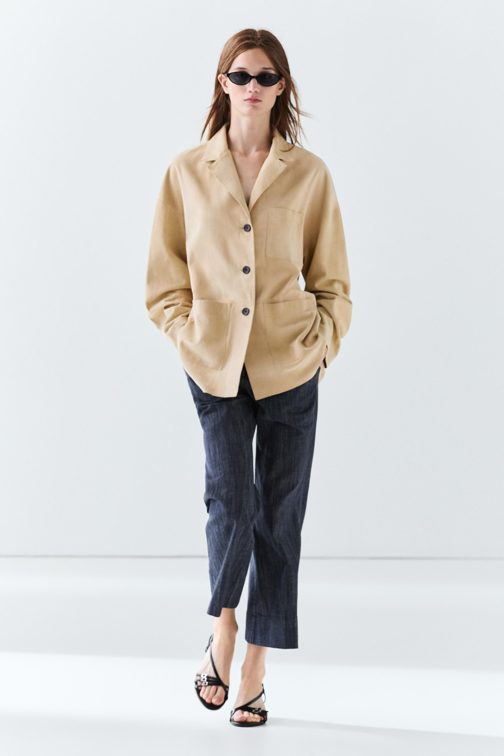 Massimo Dutti Замшевый блейзер с карманами, бежевый