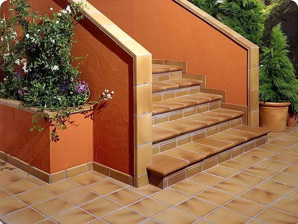 Угловая ступень Gres de Aragon Esquina esc. 24 Natural 33*33