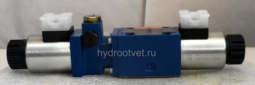 4WEMM6P6X/CG24N9Z4 - Гидрораспределитель золотниковый Ду6 с электрическим и ручным управлением от рычага, схема P (154), электроуправление G24, возврат - пружинный
