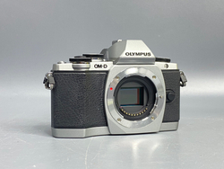 Olympus OM-D E-M10 Mark II Kit 14-42mm EZ 850 Кадров