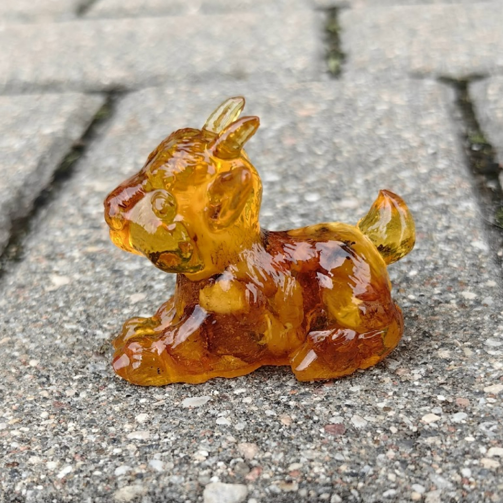 Козлик лежит