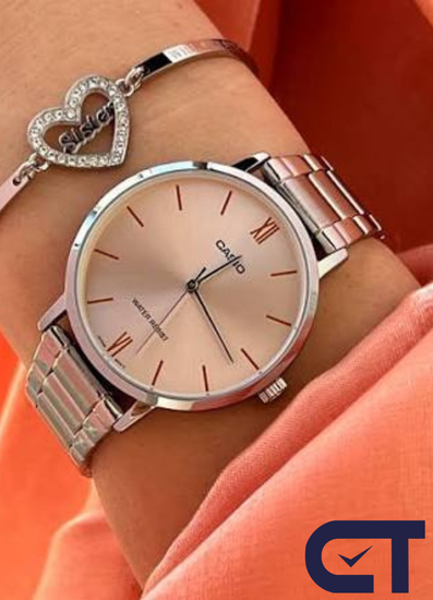 Casio LTP-VT01D-4B — женские кварцевые часы из классической коллекции