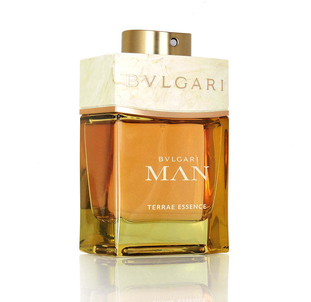 Bvlgari Man Terrae Essence — парфюмерная вода для мужчин. Аромат теплый, особенный, контрастный.