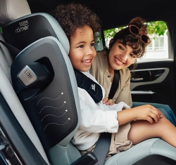 Автокресло 2/3 Britax Roemer KIDFIX PRO i-SIZE Classic Midnight Grey,3,5 до 12 лет,15-36 кг (100-150 см), isofix,серый