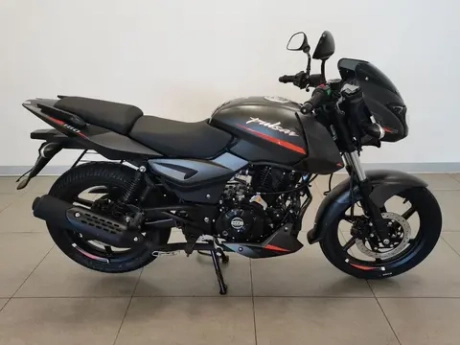 Мотоцикл Bajaj Pulsar 180 черно-оранжевый