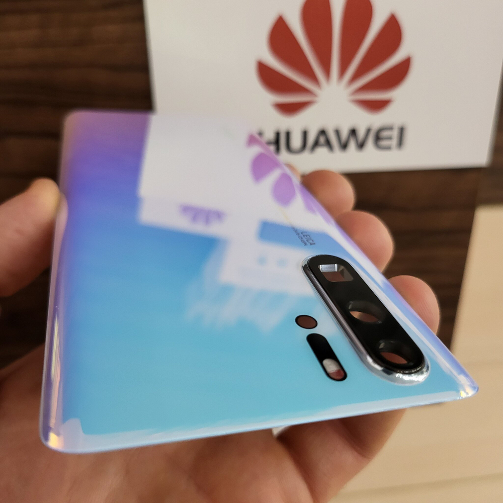 Крышка для Huawei P30 Pro (заднее стекло)  "Премиум качество" цвет: Светло-голубой