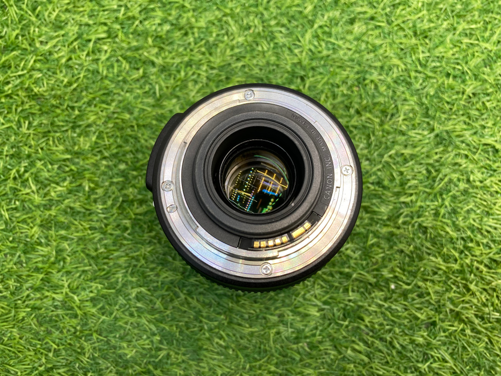 Canon EF-S 18-135mm 3.5-5.6 IS