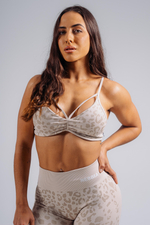 Топ Medium Support Leopard Sports Bra PRIMAL 854 Кремовый