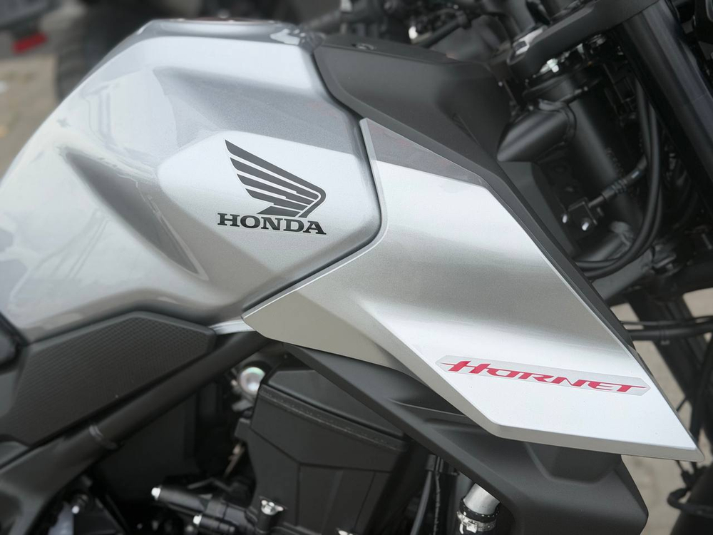 Honda CB750 Hornet 2026