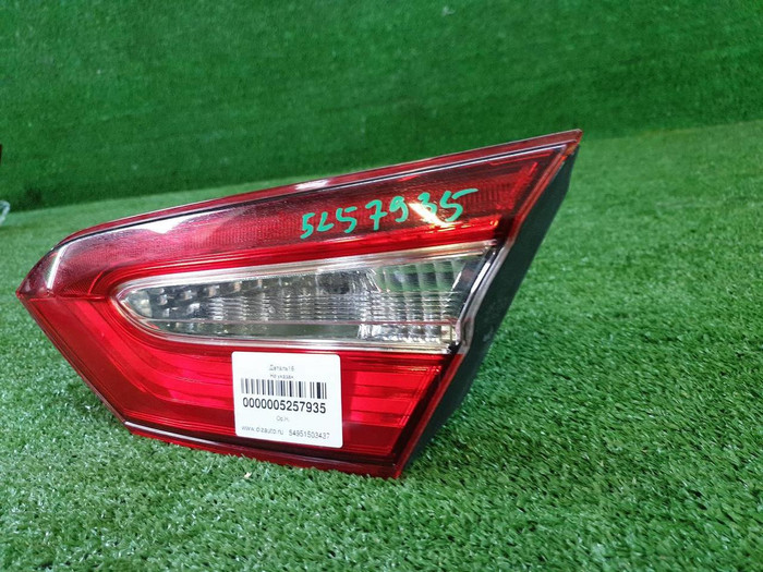 Фонарь правый внут Toyota Camry xv70 17-нв галоген