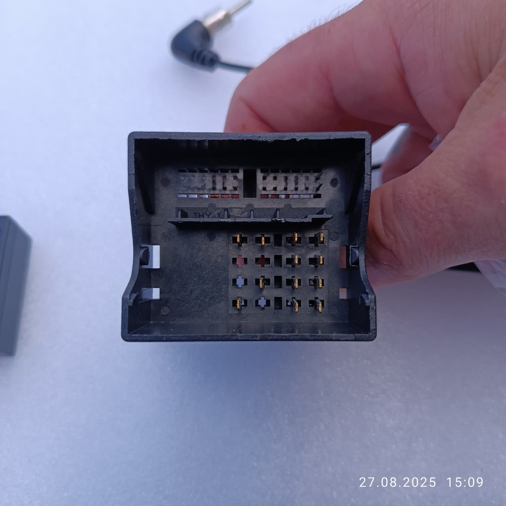 Установочный комплект для PEUGEOT 408 2012+, 308 2008-2014, RCZ 2010-2015 серый  KUBERG SF-9961G