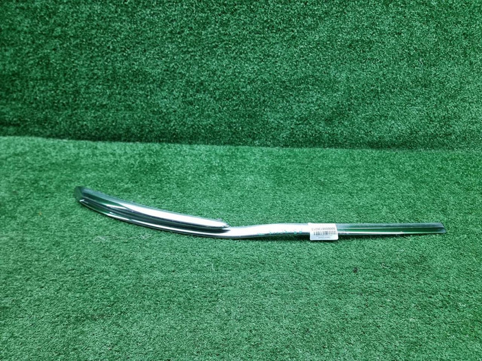 Молдинг переднего бампера Mercedes S W222 (17-20)