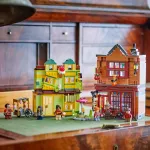 Конструктор LEGO Harry Potter 76452 Качественные принадлежности для квиддича и кафе-мороженое