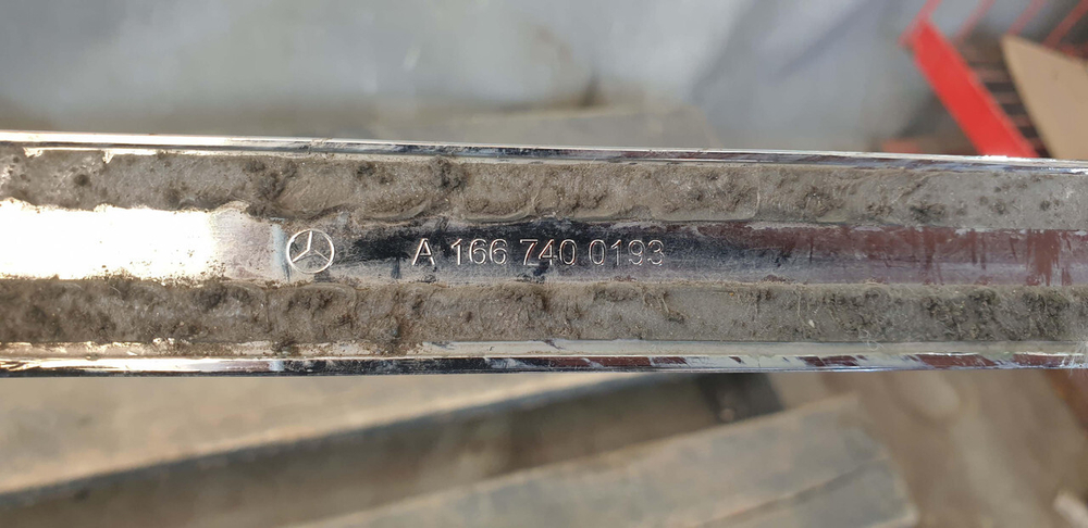 Молдинг крышки багажника Mercedes ML GLE (W166) 11-18 Б/У Оригинал A1667400193