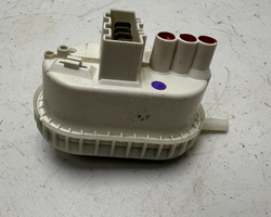 WFC2067OE кт81 Датчик уровня воды для стиральной машины Bosch 5500014940 б/у