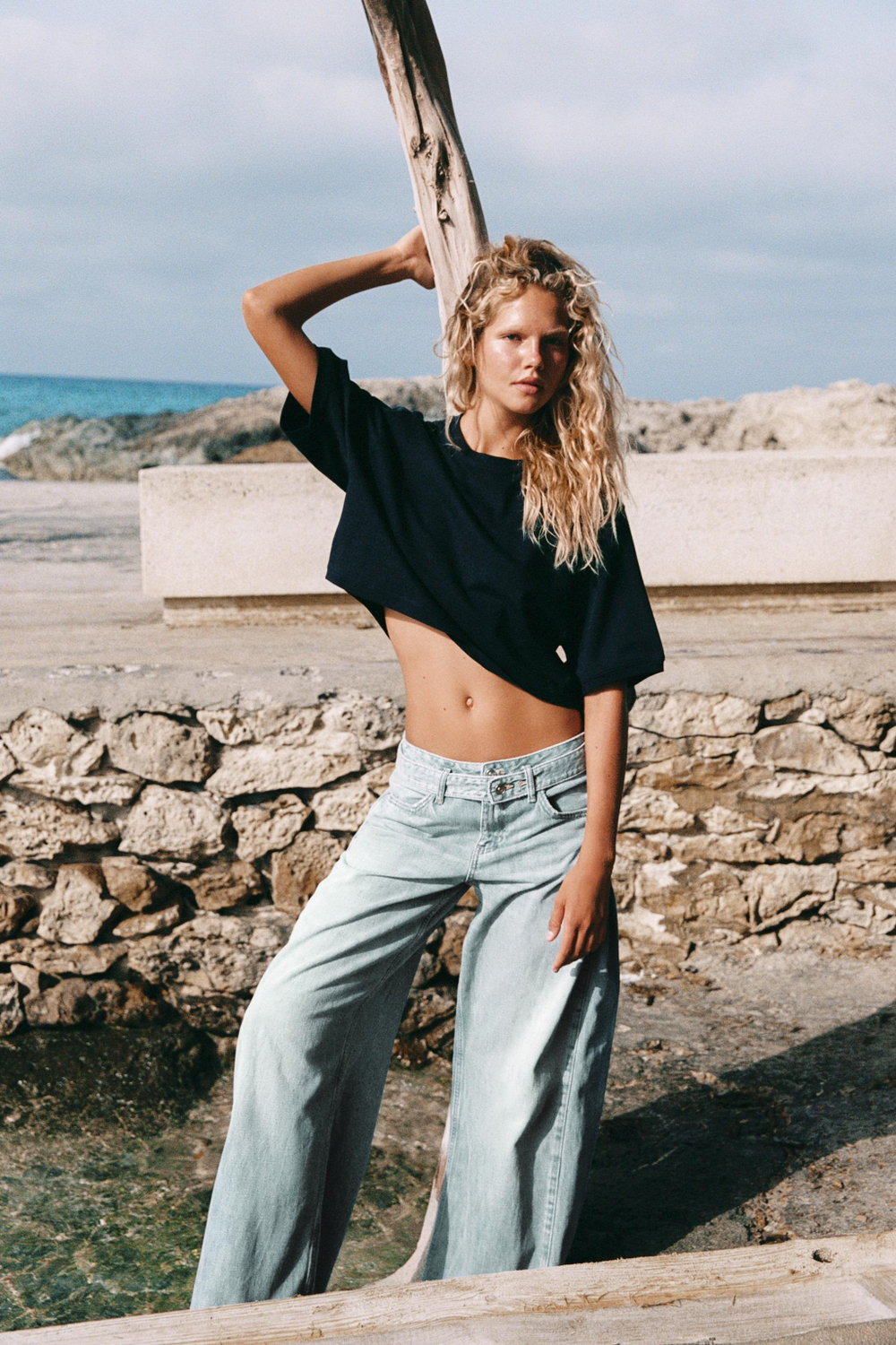 УКОРОЧЕННАЯ ФУТБОЛКА ОВЕРСАЙЗ — ZARA