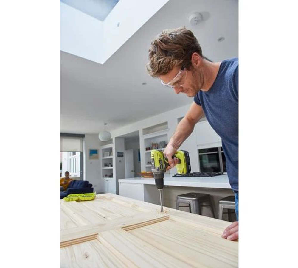 Ударная дрель-шуруповерт Ryobi ONE+ R18PD3-0 без аккумулятора в комплекте 5133002888