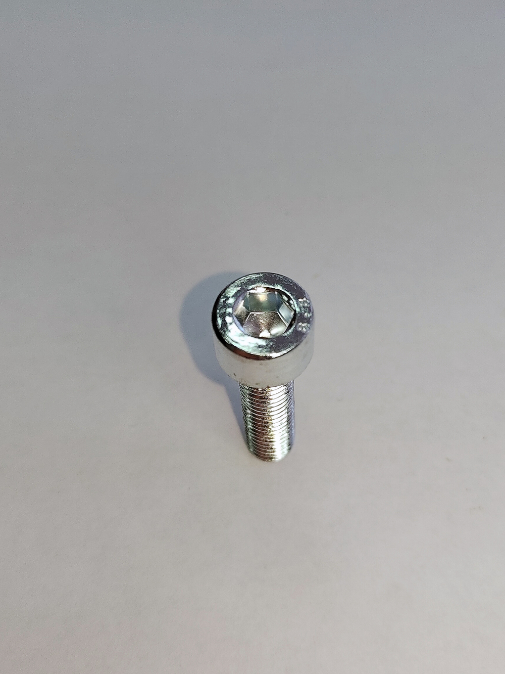 8х30 ОЦ. Винт П/Р с внут.шестигр. к.п.8.8 DIN912 (100 шт)