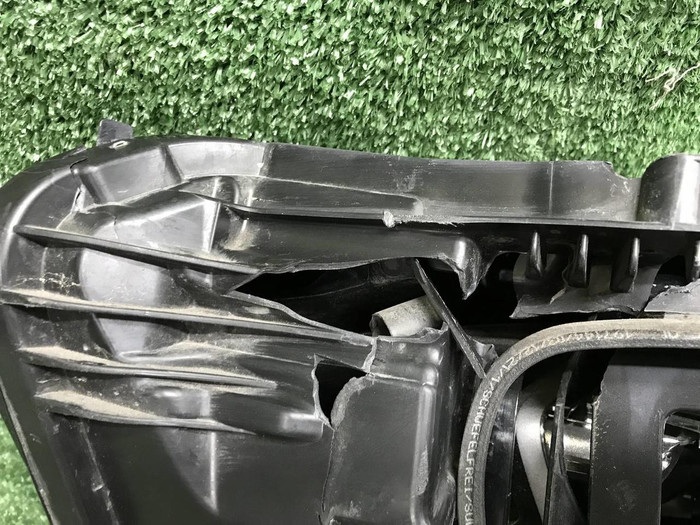 Битая Фара правая Mercedes A W177 (2018-2022) LED