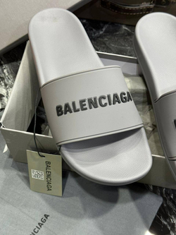 Шлепанцы Balenciaga