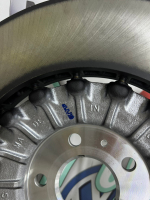 Тормозной диск передний левый AUDI 4M0615301BM