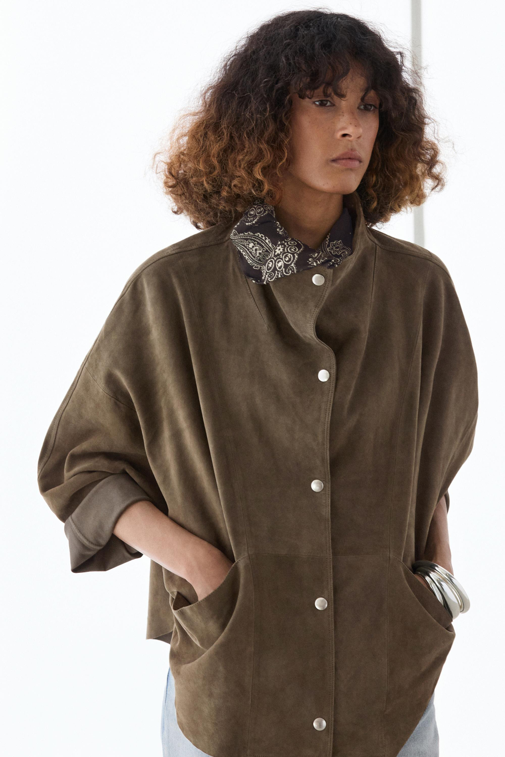Massimo Dutti Замшевая куртка с высоким воротником, хаки