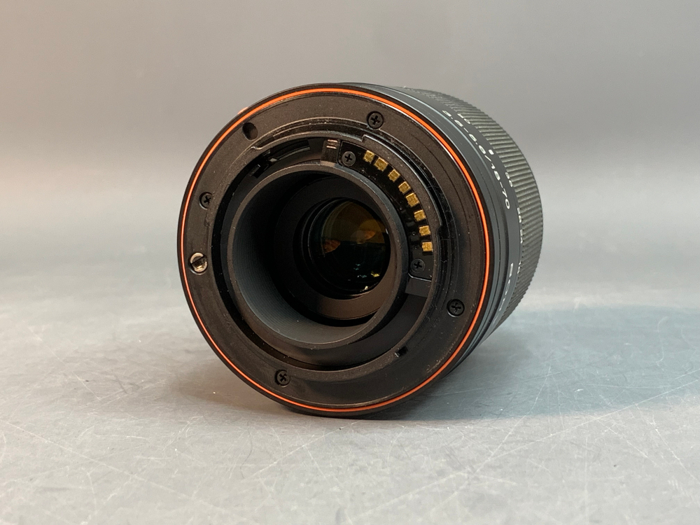 Sony DT 18-70mm 3.5-5.6, царапины на линзе
