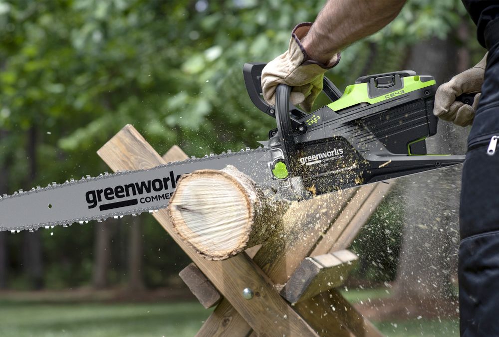 Цепная пила аккумуляторная Greenworks OCS800, 82V, 5,0 кВт, 50 см, бесщеточная, с АКБ 8Ач и ЗУ (2009707UH)