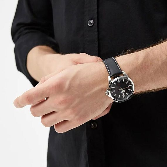 Наручные часы Casio EFV-100L-1A