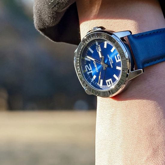Наручные часы Casio MTP-VD01L-2BVUDF