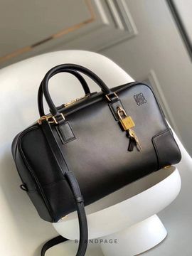 Сумка чёрная от Loewe Amazona 28 BP5-267462