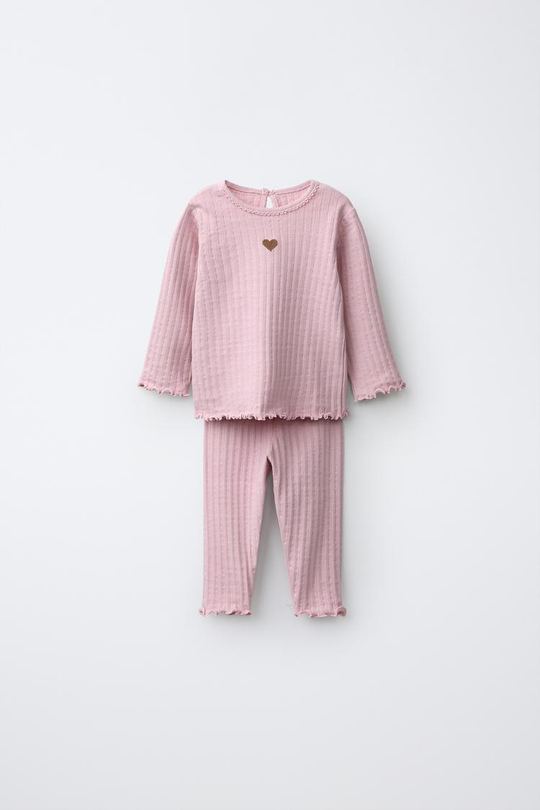 ZARA КОМПЛЕКТ ИЗ ВЫШИТОЙ ФУТБОЛКИ И ЛЕГИНСОВ, РОЗОВЫЙ