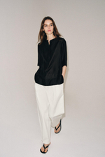 СТРУЯЩАЯСЯ БЛУЗА С КОРОТКИМИ РУКАВАМИ — ZW COLLECTION — ZARA