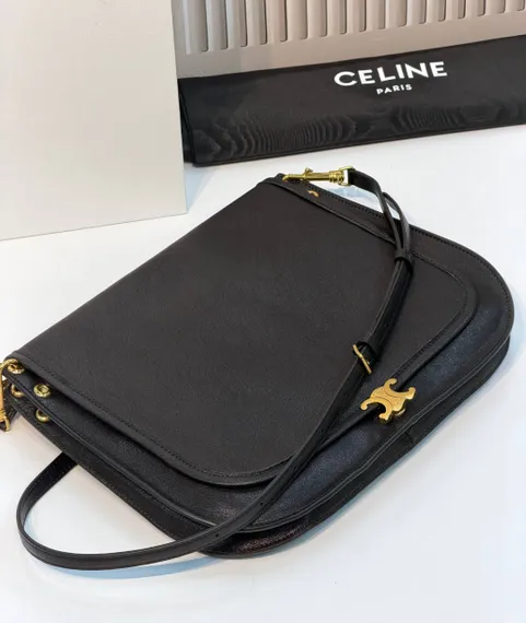 Сумка CELINE SOFT TRIOMPHE BESACE IN SUPPLE SHINY LAMBSKIN