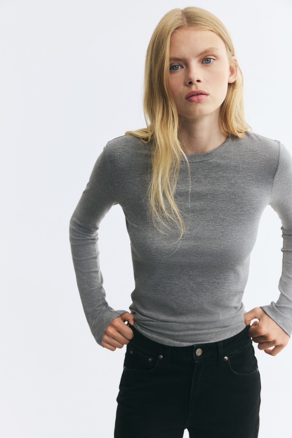 Топ в рубчик с длинными рукавами - H&M