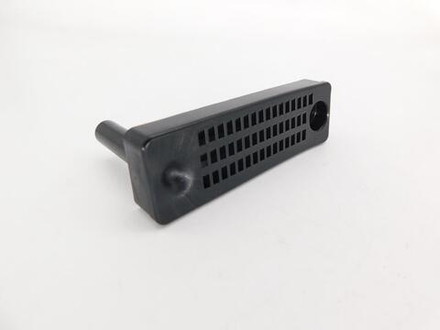Решетка водозаборника правая Suzuki DF40A DF50A DF60 DF70 DF90 DF100 DF115 DF140 17632-90J00-000
