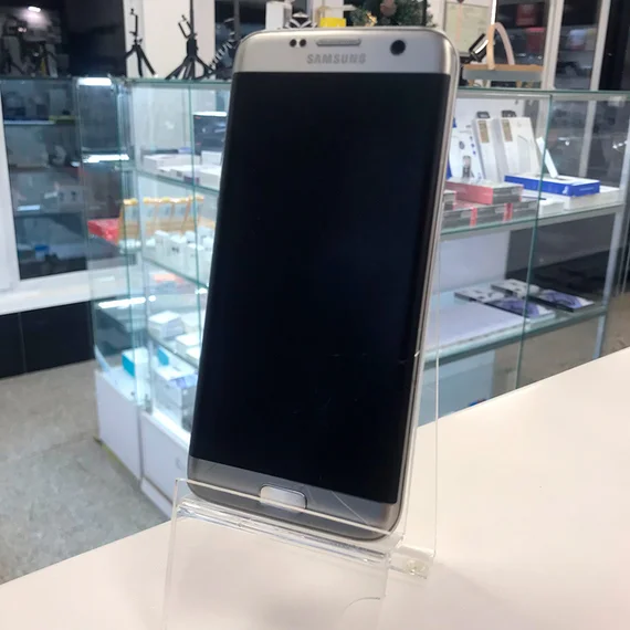 Смартфон Samsung Galaxy S7 Edge 4/32gb Silver (Витринный)