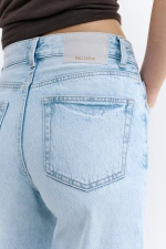Джинсы с высокой талией и широкими брючинами - PULL&BEAR