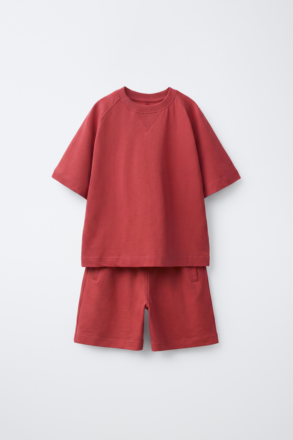 ZARA КОМПЛЕКТ ИЗ ФУТБОЛКИ И ШОРТОВ, МЯГКИЙ КРАСНЫЙ
