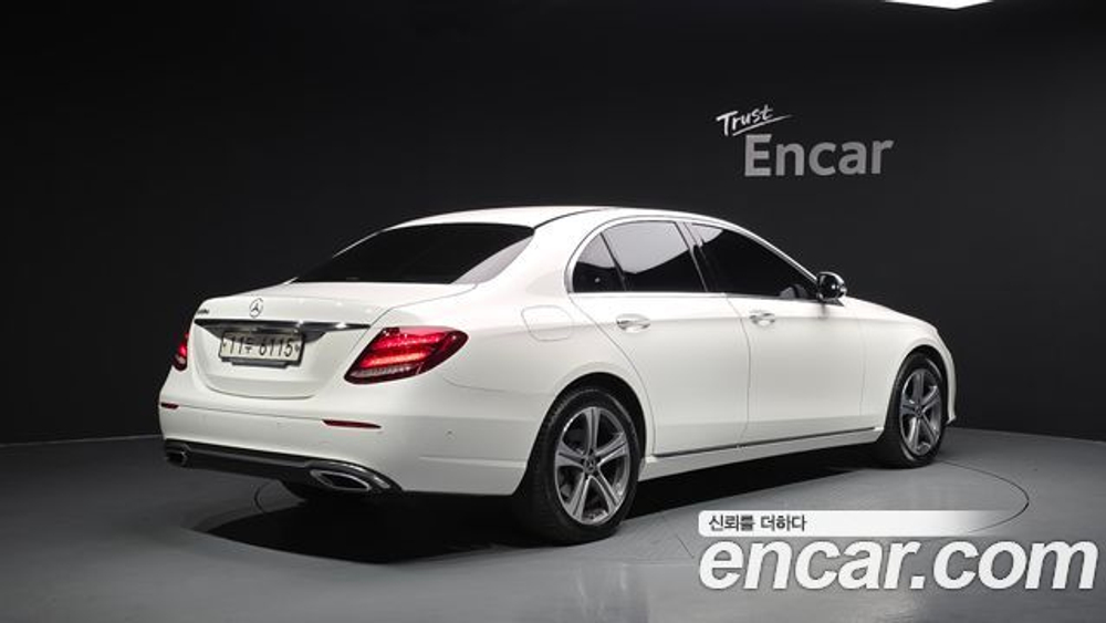 Mercedes-Benz E-Class E220d Avantgarde — 2019