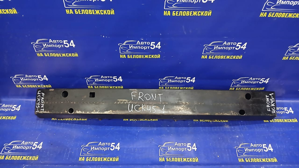 Усилитель переднего бампера TOYOTA SEQUOIA 2000