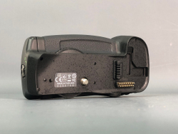 Nikon MB-D10