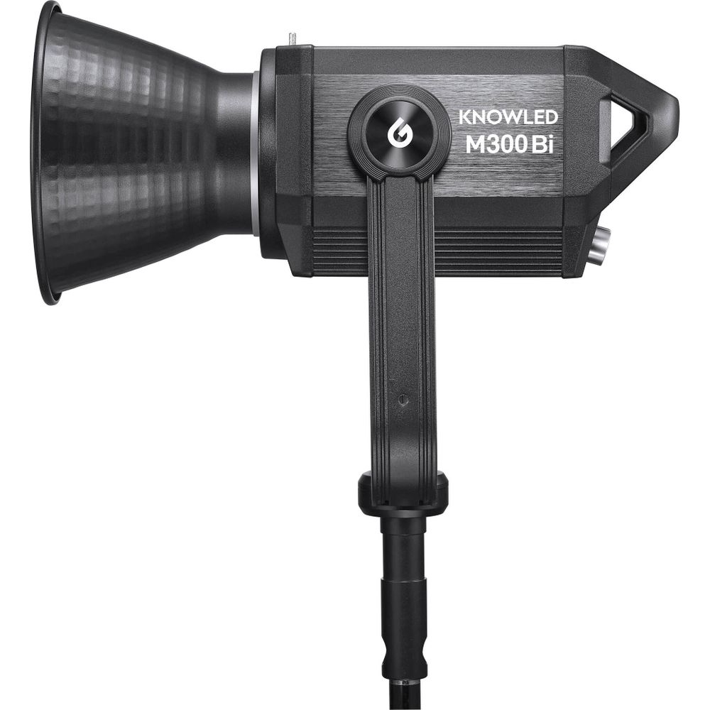 Светодиодный осветитель Godox Knowled M300Bi