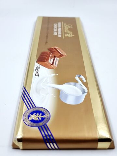 Шоколад Lindt Swiss Premium Chocolate молочный 300 г (из Финляндии)