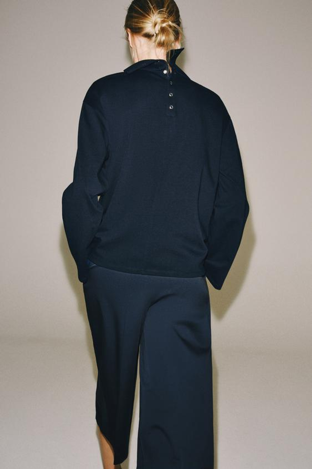 ZARA ПЛИССИРОВАННЫЕ ШОРТЫ — ZW COLLECTION, МОРСКОЙ СИНИЙ