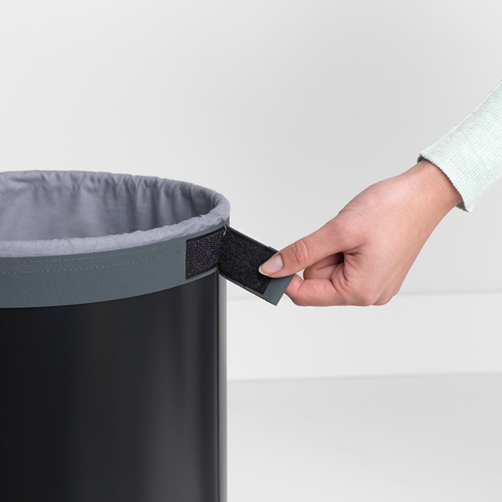 Бак для белья 35л Brabantia черный
