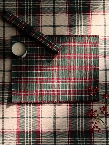 Скатерть Шотландская клетка из коллекции new year essential, 140x180см