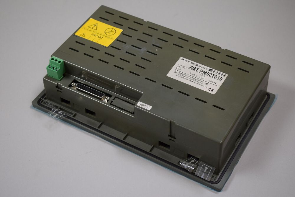 SCHNEIDER ELECTRIC XBT PM027010 SCHNEIDER ELECTRIC XBT PM027010